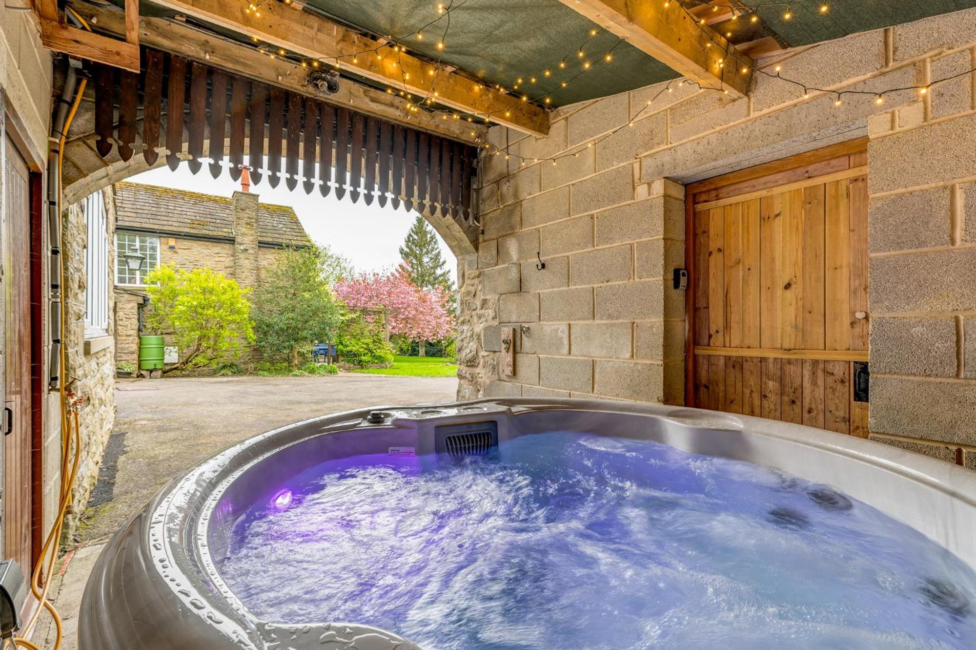 Central Malham, Sleeps 2, Private Hot Tub, Yoga Studio Exterior foto